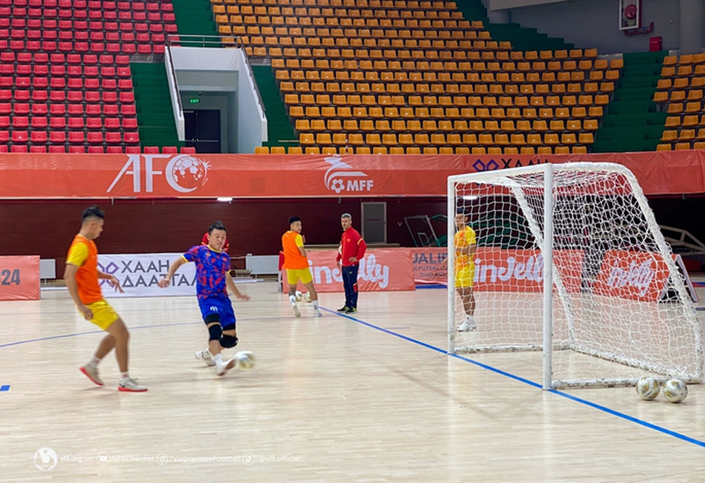 Tuyển futsal Việt Nam gặp khó trước ngày ra quân - Ảnh 2.