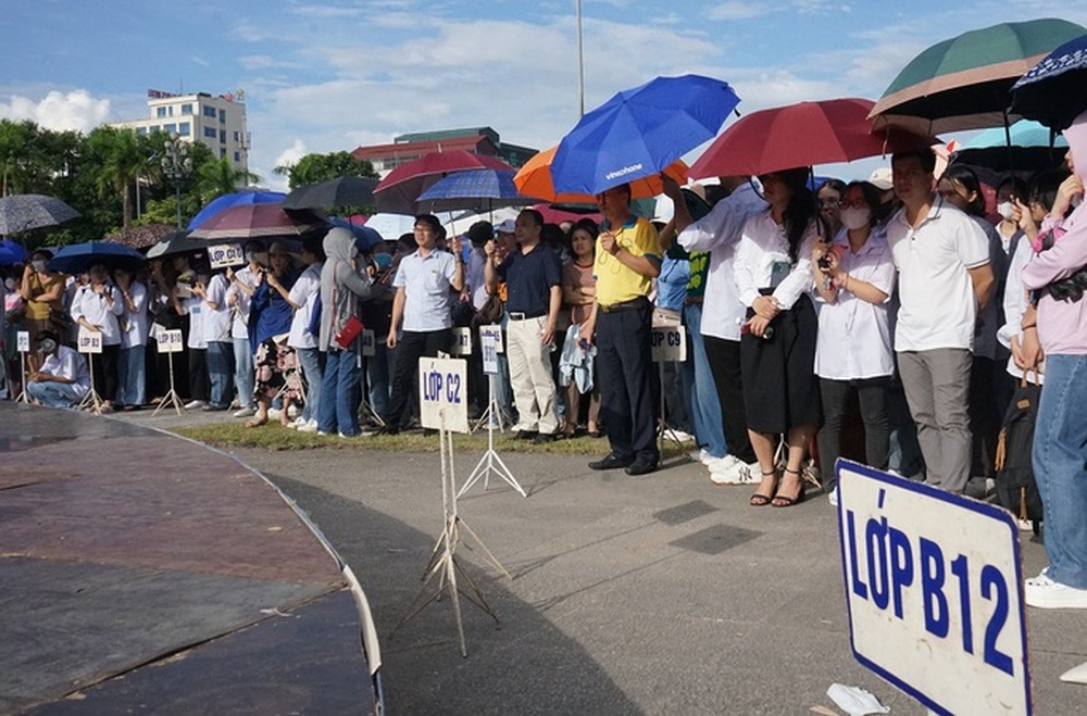 8.000 học sinh quê nhà Thanh Hóa tiếp lửa cho nhà leo núi Đường lên đỉnh Olympia - Ảnh 10.