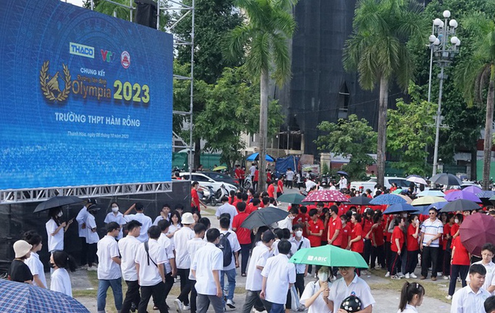 8.000 học sinh quê nhà Thanh Hóa tiếp lửa cho nhà leo núi Đường lên đỉnh Olympia - Ảnh 9.