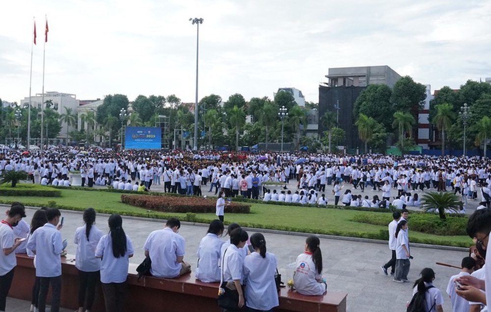 8.000 học sinh quê nhà Thanh Hóa tiếp lửa cho nhà leo núi Đường lên đỉnh Olympia - Ảnh 5.