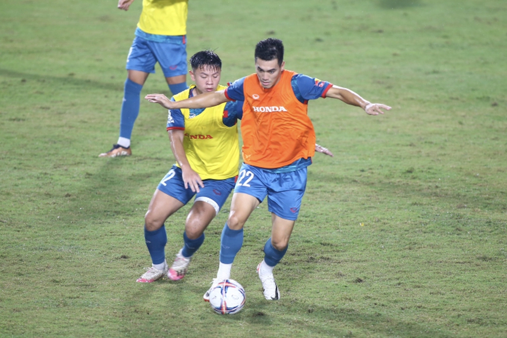 Đội hình đội tuyển Việt Nam vs Trung Quốc: HLV Troussier gây bất ngờ với “song kiếm U23”? - Ảnh 4.