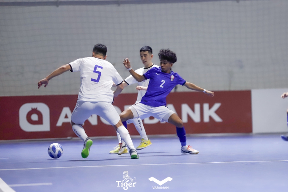 Thua đậm 0-7, tuyển Campuchia hết cửa đi tiếp tại giải châu Á - Ảnh 2.