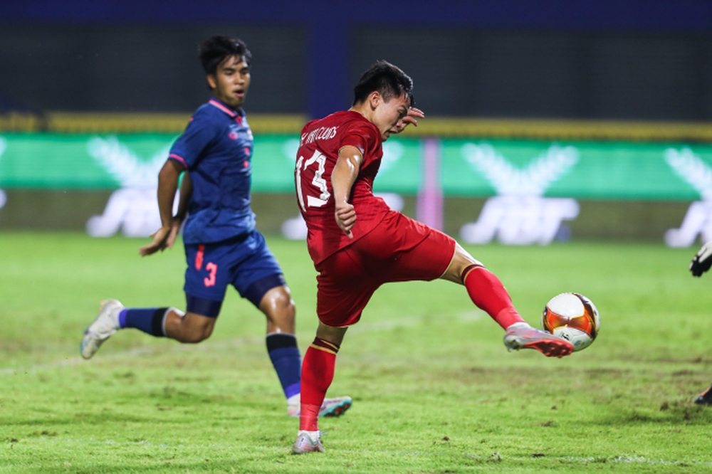 Đội hình đội tuyển Việt Nam vs Trung Quốc: HLV Troussier gây bất ngờ với “song kiếm U23”? - Ảnh 3.