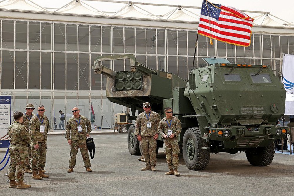HIMARS thêm đáng sợ khi nhận tổ hợp điều khiển hỏa lực hiện đại hóa - Ảnh 4.