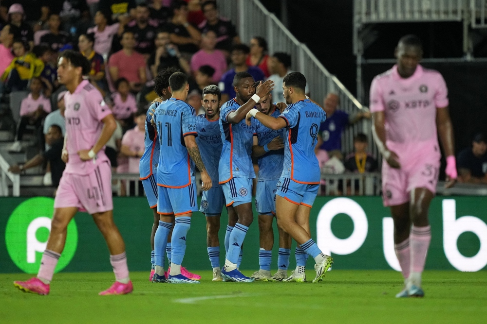 Messi và Inter Miami nhận cái kết “đắng lòng” sau lễ vinh danh Quả bóng Vàng - Ảnh 4.