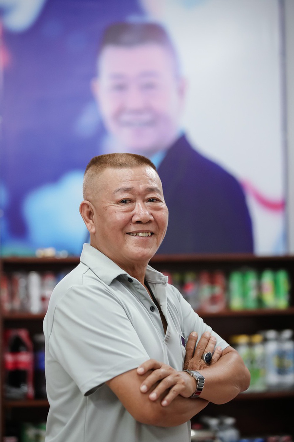 Cuộc đời nam nghệ sĩ nằm viện mổ được Cát Phượng cho người mang tiền tới lo viện phí - Ảnh 3.