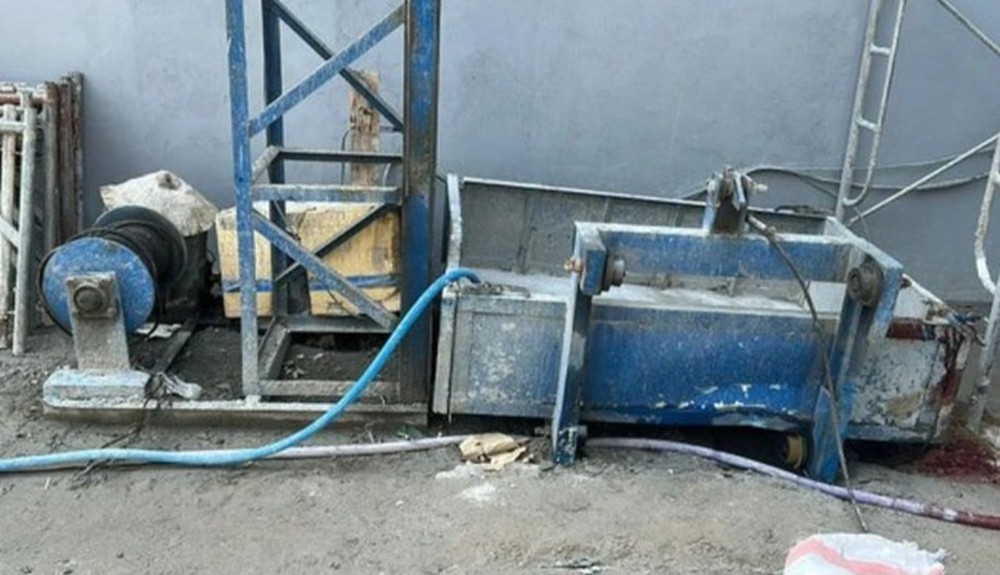 Vụ đứt cáp ròng rọc khiến 3 người chết: Thương tâm hoàn cảnh người cha phụ hồ và con gái - Ảnh 3.