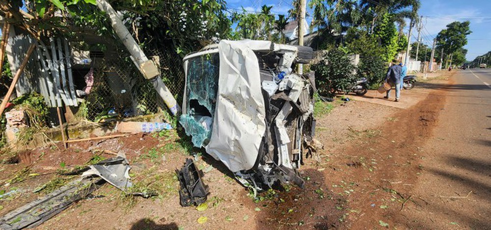 Kinh hãi với chiếc ô tô 5 chỗ lạc tay lái ở Bà Rịa - Vũng Tàu - Ảnh 1.