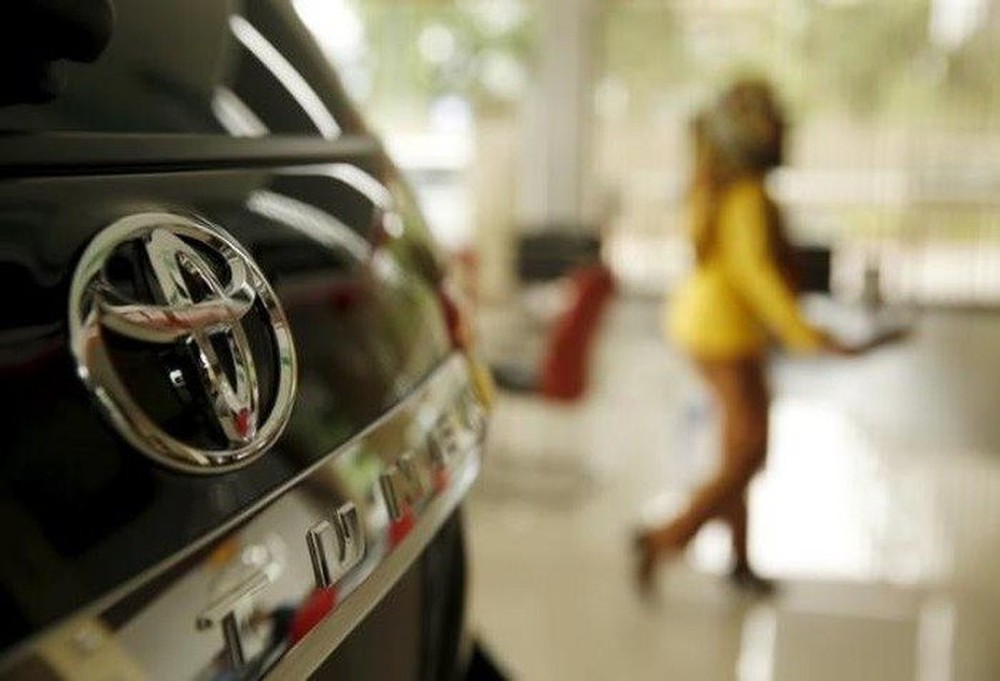 Bị người dân ở quốc gia Đông Nam Á này chê xe đắt, sếp Toyota phản pháo: Đắt mà chúng tôi ngồi được ngôi vị số một thị trường? - Ảnh 1.