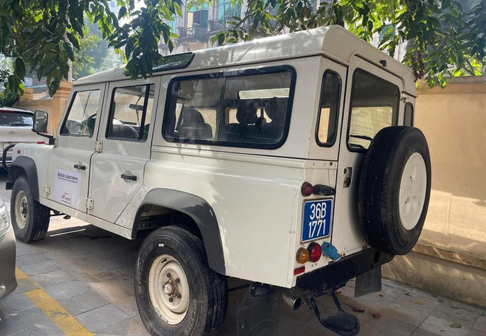 Người trúng đấu giá nói lý do bỏ 3 tỉ đồng mua xe ôtô biển xanh thanh lý - Ảnh 1.