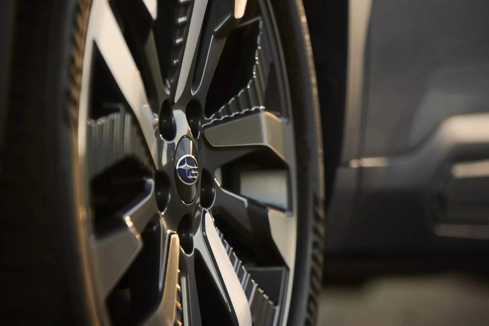 Xe mới lộ diện này dễ là Subaru Forester 2024: Thiết kế khác biệt hoàn toàn, sẽ ra mắt ngay tháng này - Ảnh 2.