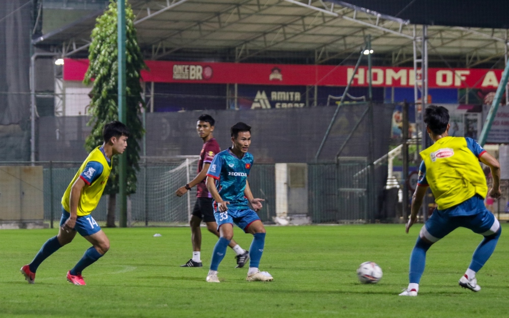 ĐT Việt Nam đón tin cực vui trước ngày chốt danh sách đi Philippines - Ảnh 7.