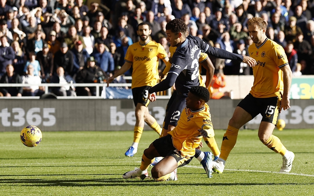 Thua sốc Wolves, Tottenham lỡ cơ hội chiếm ngôi đầu BXH Ngoại hạng Anh - Ảnh 2.