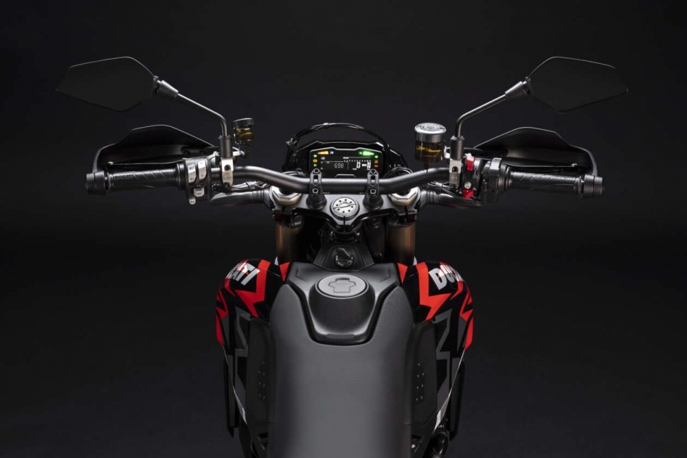 Chiêm ngưỡng Ducati Hypermotard 698 Mono - Ảnh 2.