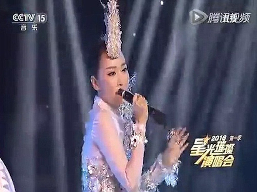 Trung Quốc mạnh tay với ca sĩ hát nhép, lừa dối khán giả - Ảnh 3.