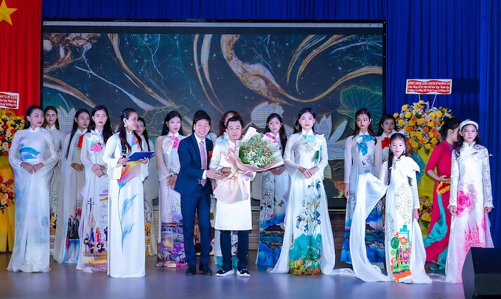 NTK Tạ Linh Nhân nhận bằng khen của Tổng cục Giáo dục nghề nghiệp - Ảnh 2.