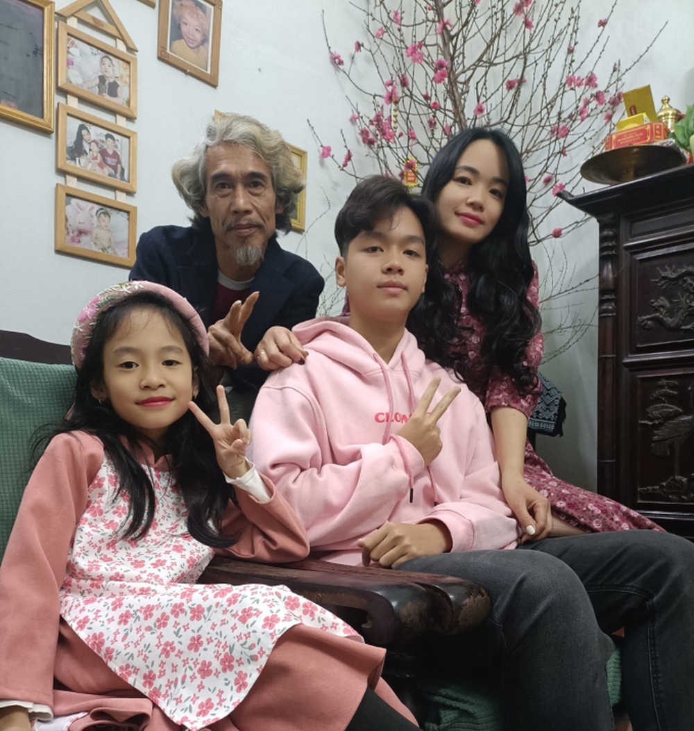Nam nghệ sĩ khắc khổ nhất màn ảnh Việt: Lấy vợ kém 25 tuổi, nghỉ hưu ở nhà dạy con, cơm nước để vợ đi làm - Ảnh 5.