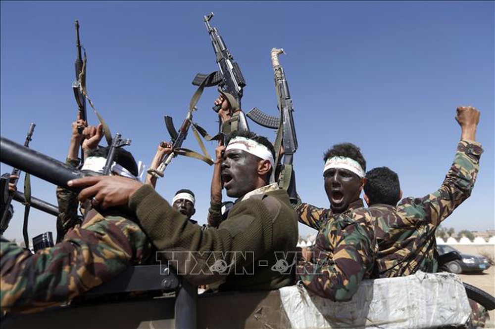 Lực lượng Houthi ở Yemen tuyên bố sẽ tấn công tất cả tàu thuyền của Israel - Ảnh 1.
