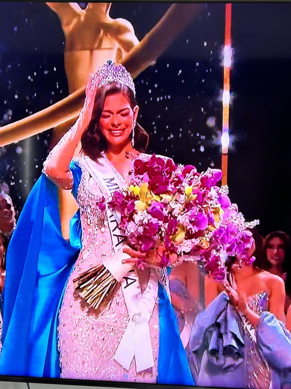 Chung kết Miss Universe 2023: Nhan sắc Nicaragua lên ngôi, Quỳnh Hoa trắng tay - Ảnh 2.