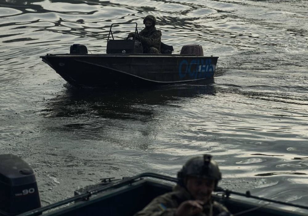 Sông Dnipro, chiến tuyến quan trọng giữa quân đội Nga và Ukraine - Ảnh 4.