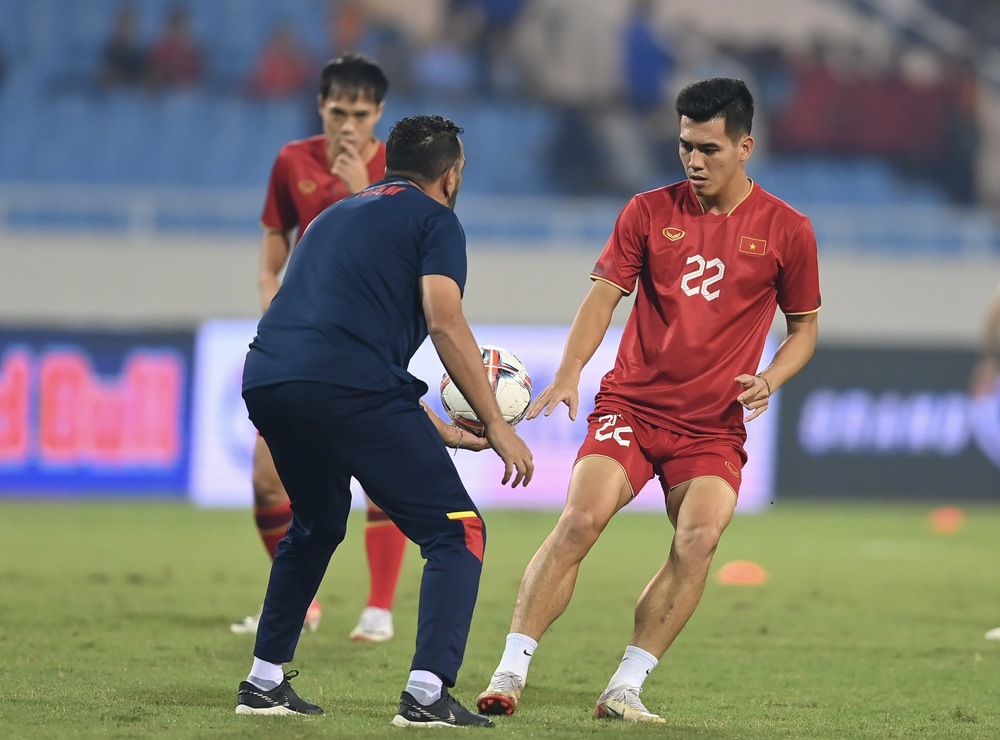 Việt Nam 0-1 Iraq: Bàn thua đáng tiếc ở phút 90+7 - Ảnh 11.