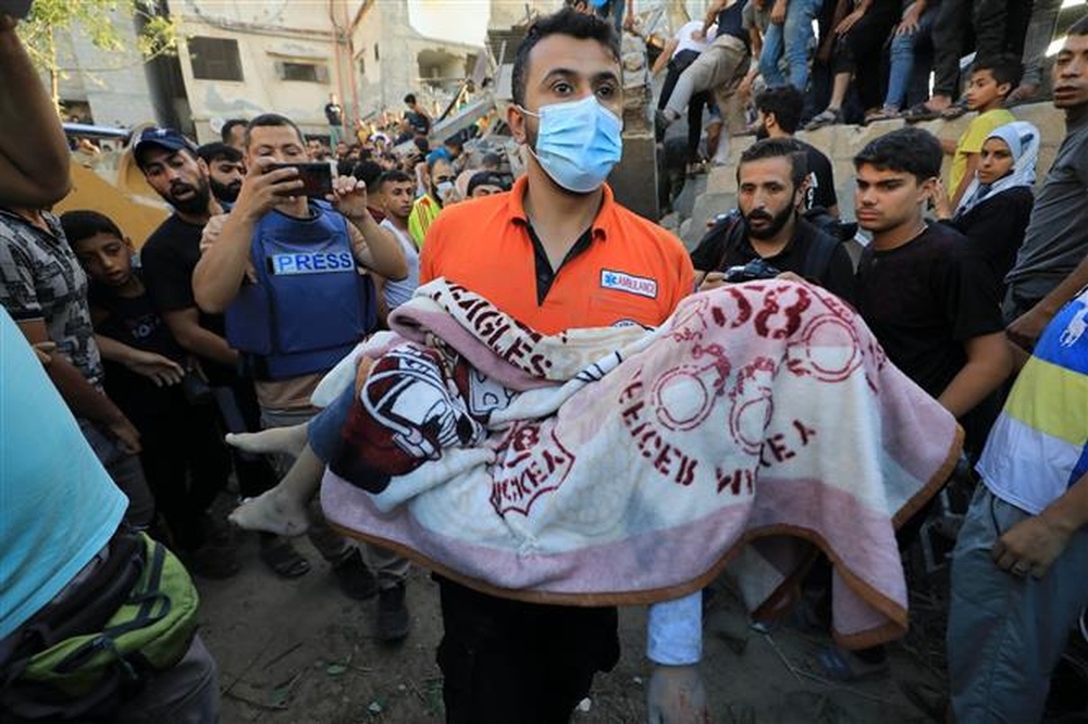 Thêm một ngày đẫm máu tại Gaza, lệnh ngừng bắn đối mặt nguy cơ đổ vỡ - Ảnh 1.
