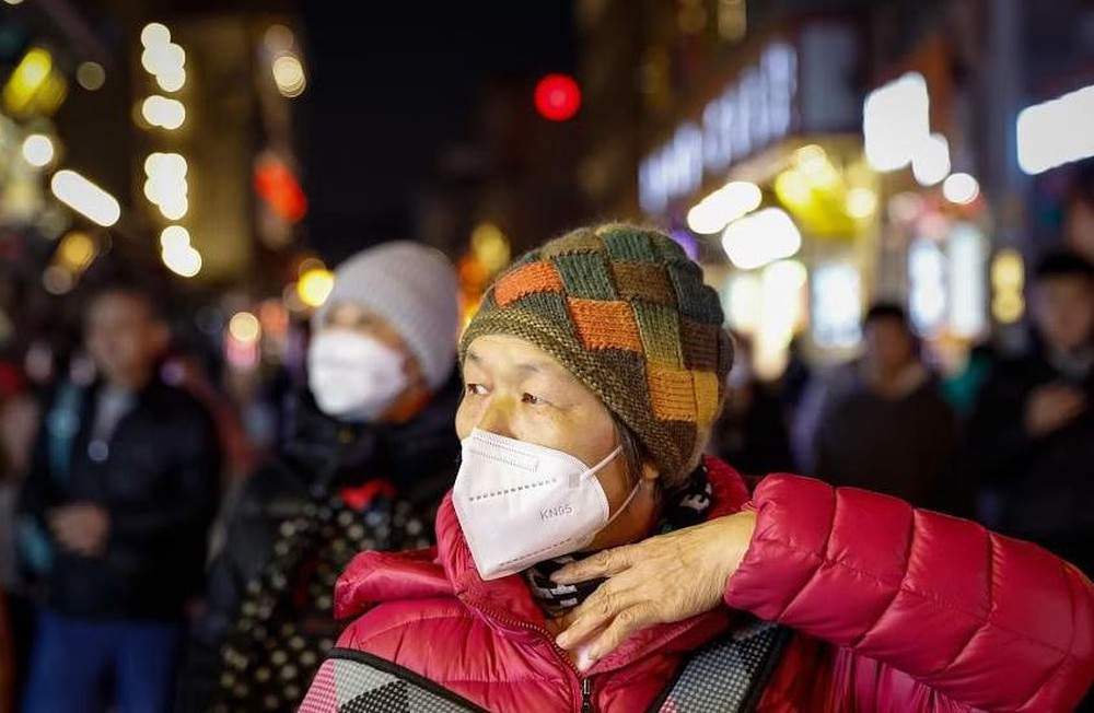 WHO yêu cầu Trung Quốc cấp thông tin về đợt bùng phát bệnh viêm phổi bí ẩn - Ảnh 1.
