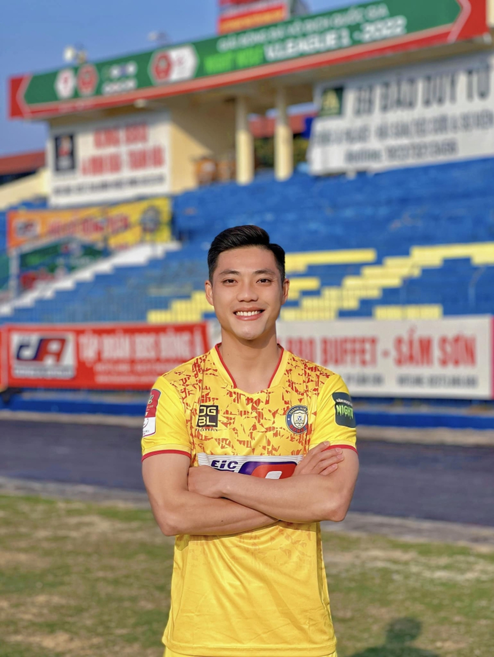 Hotboy có tên độc nhất bóng đá Việt Nam hạnh phúc khoe ảnh tiệc đầy tháng của con đầu lòng - Ảnh 7.