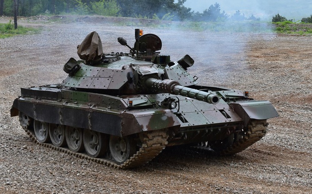 Tiểu đoàn xe tăng Slovenia biến mất trên thảo nguyên Ukraine - Ảnh 1.
