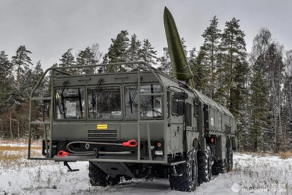 Nga hết tên lửa Iskander, phải dùng Tornado-S tấn công mục tiêu ở Ukraine? - Ảnh 2.