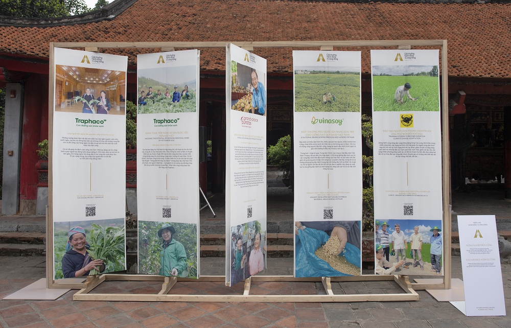 Ngắm các tác phẩm trưng bày tại Triển lãm Hành động vì cộng đồng - sự kiện đặc biệt, lần đầu tiên ở Việt Nam- Ảnh 14.