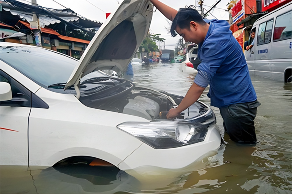 Mẹo nhận biết ô tô có lịch sử ngập nước - Ảnh 1.