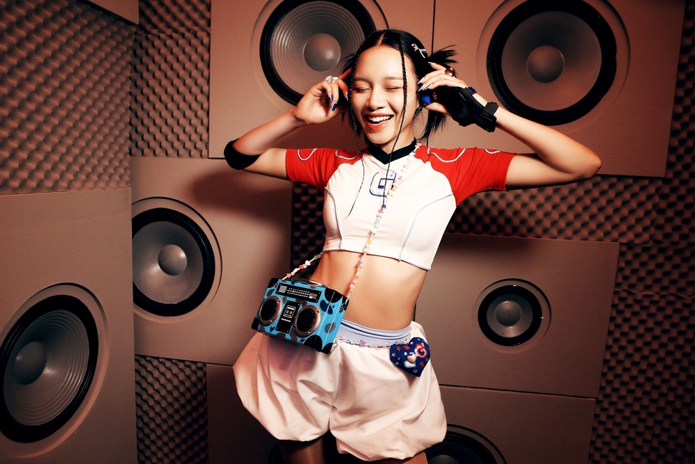 Hậu Vietnam Idol, Hà An Huy bất ngờ xuất hiện trong MV debut của mỹ nhân Giana - Ảnh 1.