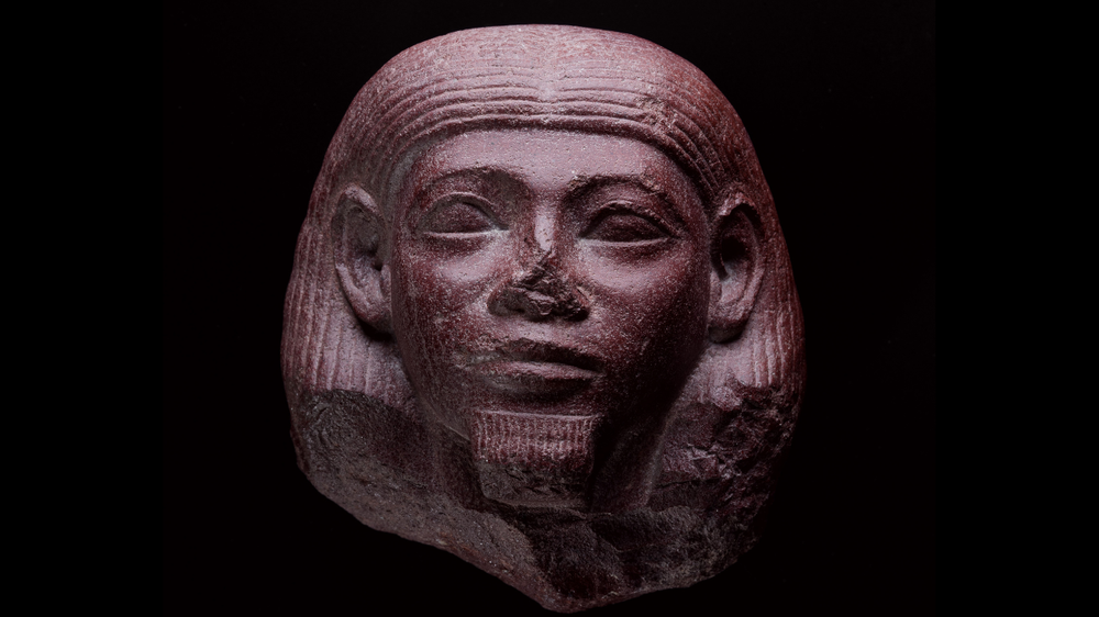 Đang đào khoai tây, cậu bé đụng trúng báu vật Ai Cập: Phát hiện lập tức gây sốc cho giới khảo cổ - Ảnh 1.