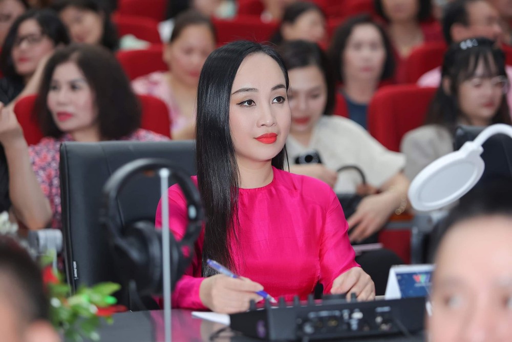 Chuyện về nữ NSƯT trẻ nhất nhì Việt Nam sắp được phong Nghệ sĩ Nhân dân - Ảnh 1.