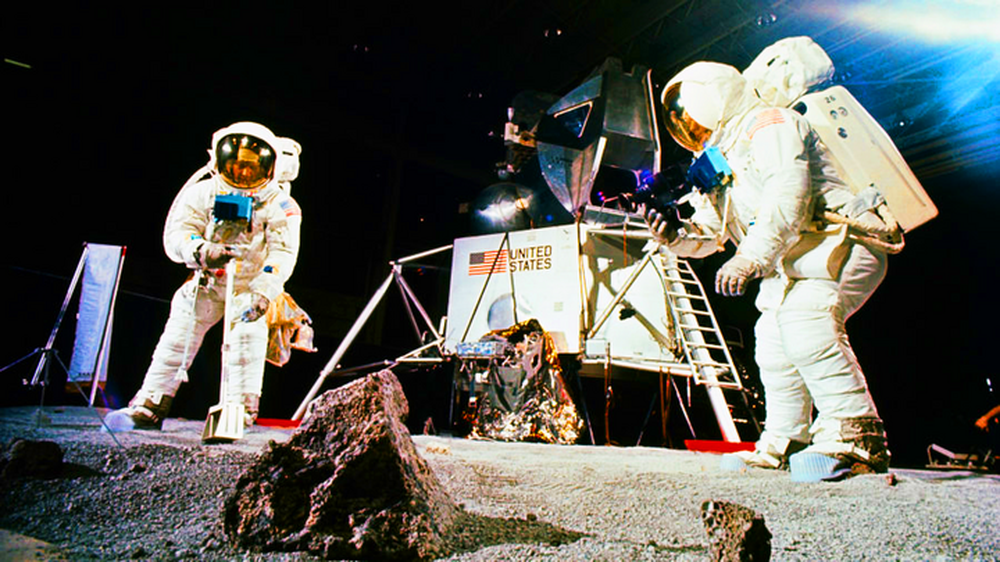 Hydro được phát hiện trong đá Mặt trăng thu được từ sứ mệnh Apollo 17 - Ảnh 1.