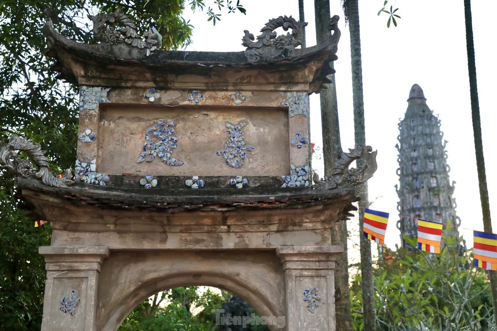 Khám phá chùa thiêng gần 1.000 năm tuổi, lưu giữ báu vật nặng 9 tấn ở Nam Định - Ảnh 7.