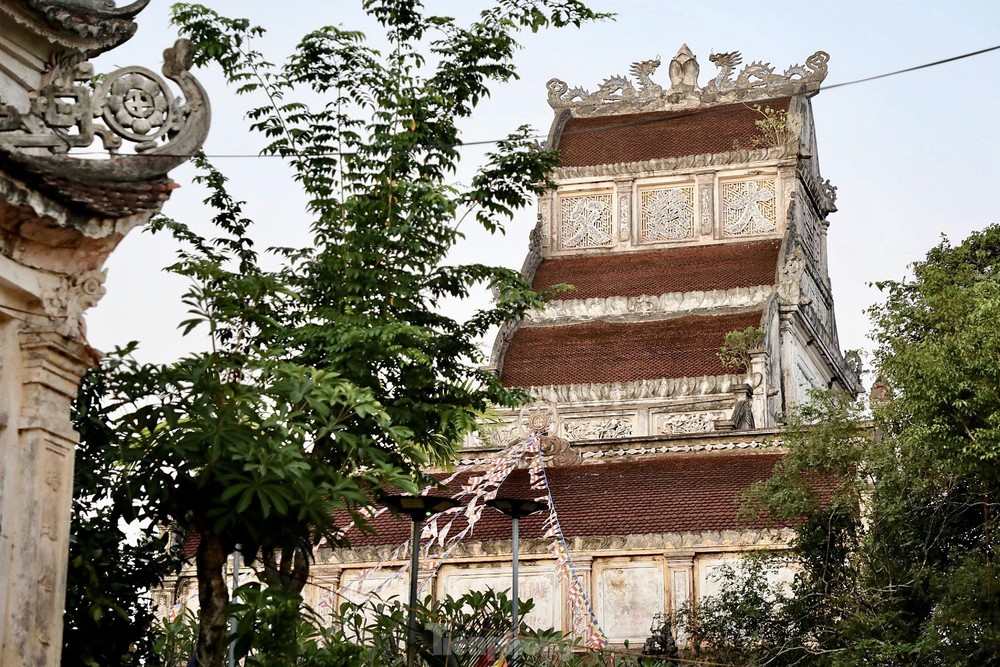Khám phá chùa thiêng gần 1.000 năm tuổi, lưu giữ báu vật nặng 9 tấn ở Nam Định - Ảnh 5.