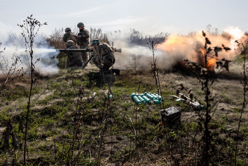 Không nước và thức ăn, cách lính Ukraine trốn thoát sau khi mắc kẹt giữa phòng tuyến quân Nga - Ảnh 1.