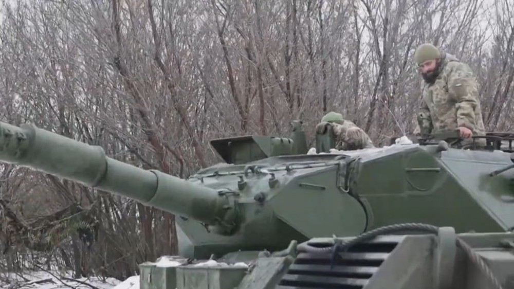 Kharkiv giữ được thế trận phòng thủ nhờ xe tăng Leopard 1A5? - Ảnh 1.