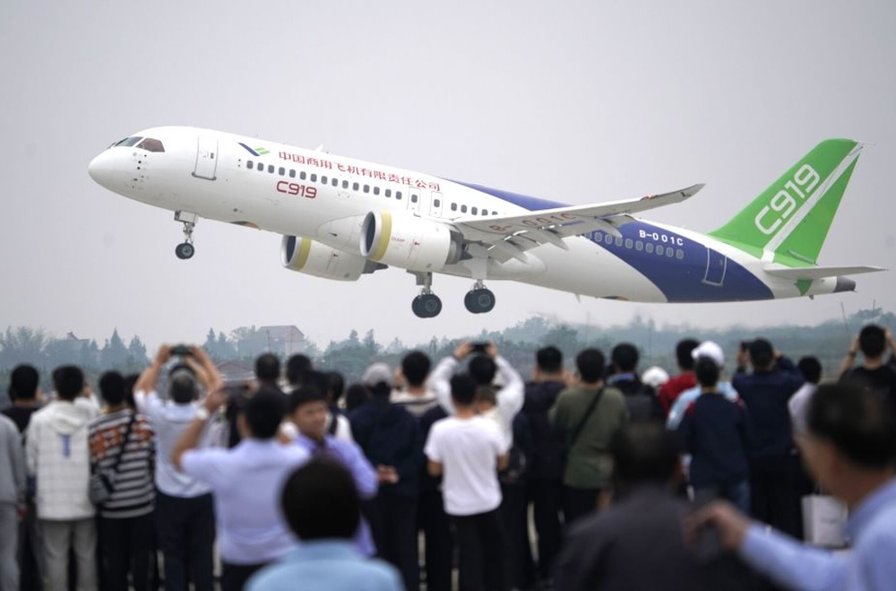 Vừa nhận tới tấp đơn hàng khủng, nhà sản xuất Trung Quốc tiết lộ hai dòng máy bay “made in China” mới, hứa hẹn khuấy đảo thị trường toàn cầu - Ảnh 1.