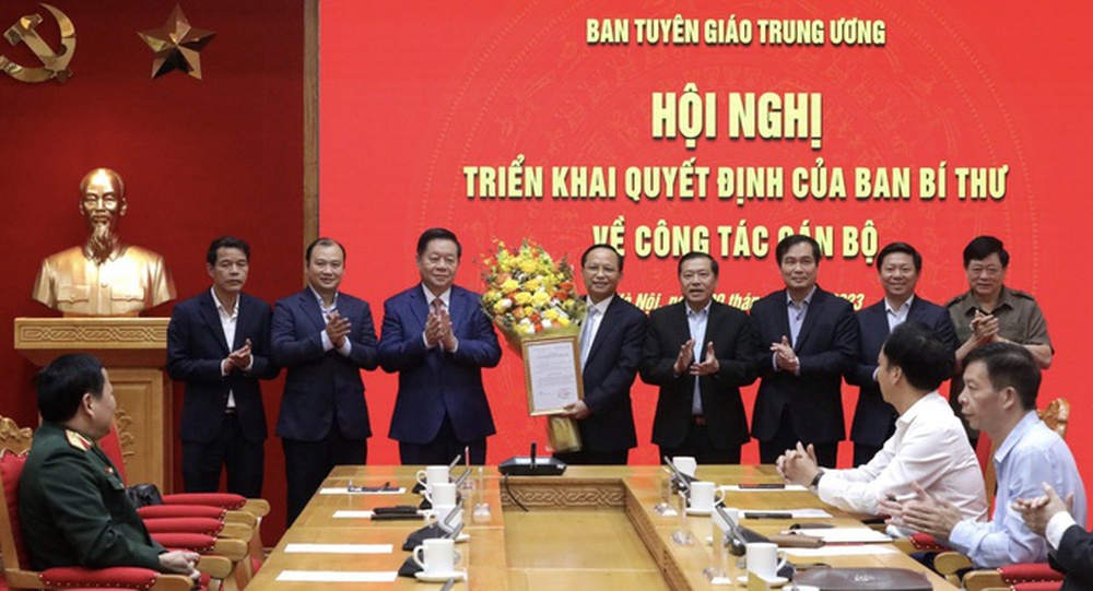 Trao quyết định của Ban Bí thư về bổ nhiệm cán bộ - Ảnh 2.