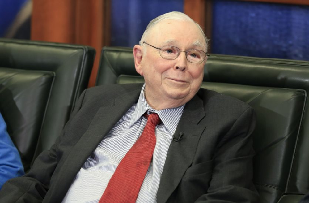 Thiên tài đầu tư Charlie Munger qua đời tuổi 99: Cánh tay phải đắc lực và người bạn tâm giao của Warren Buffett - Ảnh 2.