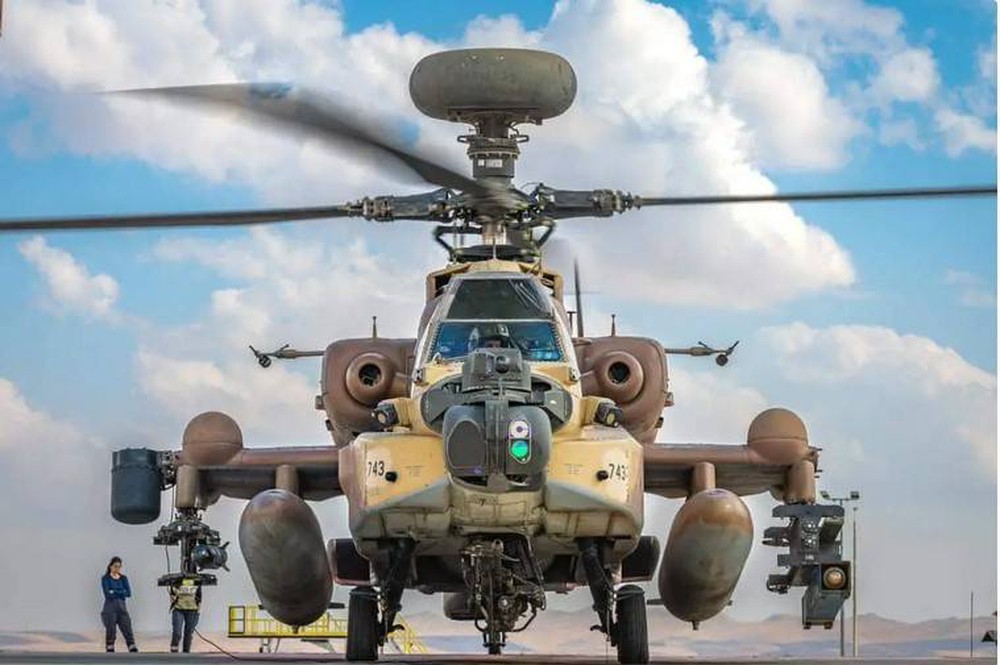 Chuyên gia Nga: Trực thăng Apache Israel quần thảo ở Gaza cửu vạn theo 1 cụm thiết bị lạ, chúng là gì? - Ảnh 4.