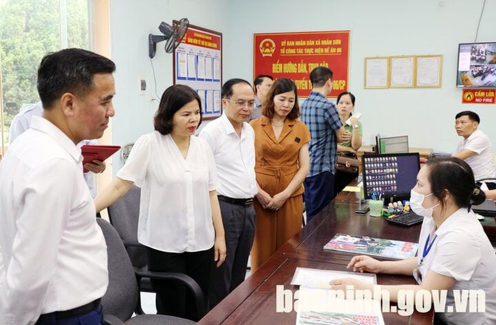 Bắc Ninh yêu cầu xử lý cán bộ vi phạm kỷ luật hành chính, đạo đức công vụ - Ảnh 2.