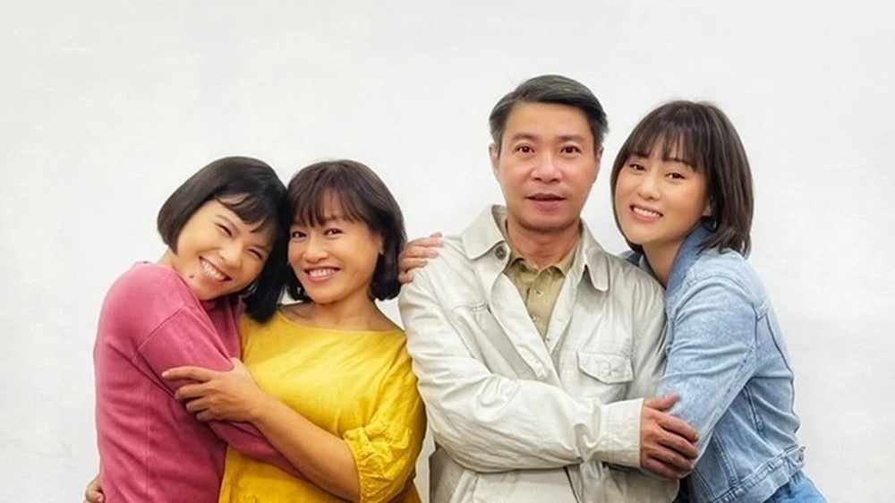 Cuộc hôn nhân kín tiếng của đạo diễn Bùi Thạc Chuyên và diễn viên Tú Oanh - Ảnh 4.