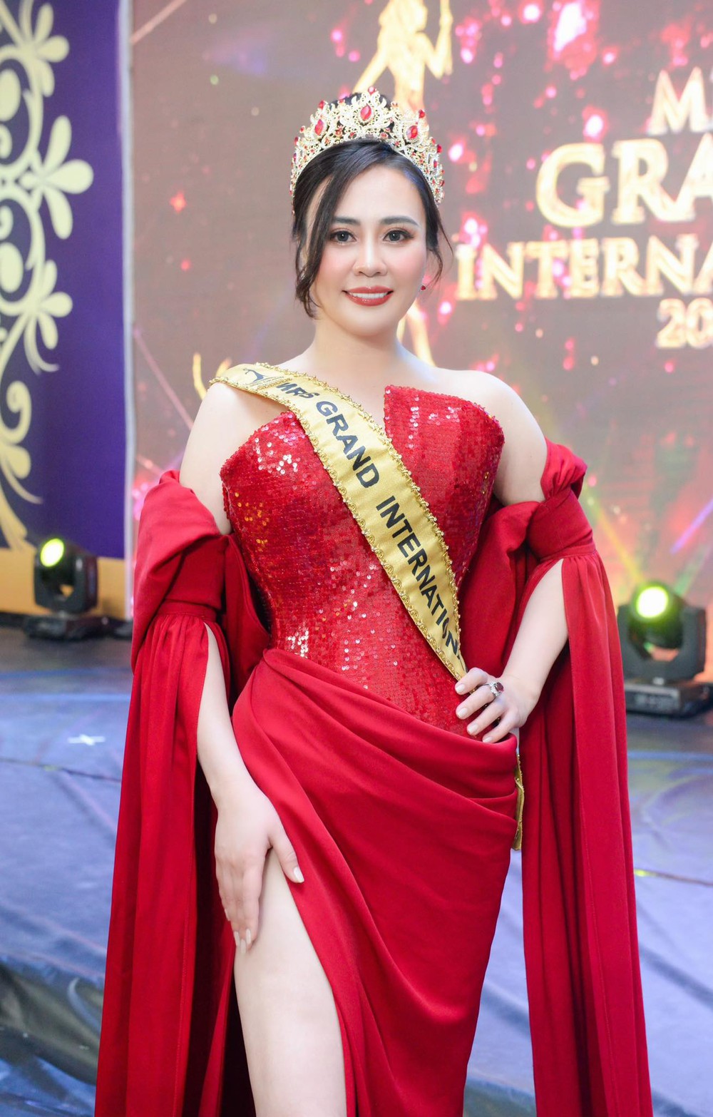 Hoa hậu Phan Kim Oanh được giữ ngôi vị Mrs Grand International thêm 1 năm - Ảnh 5.