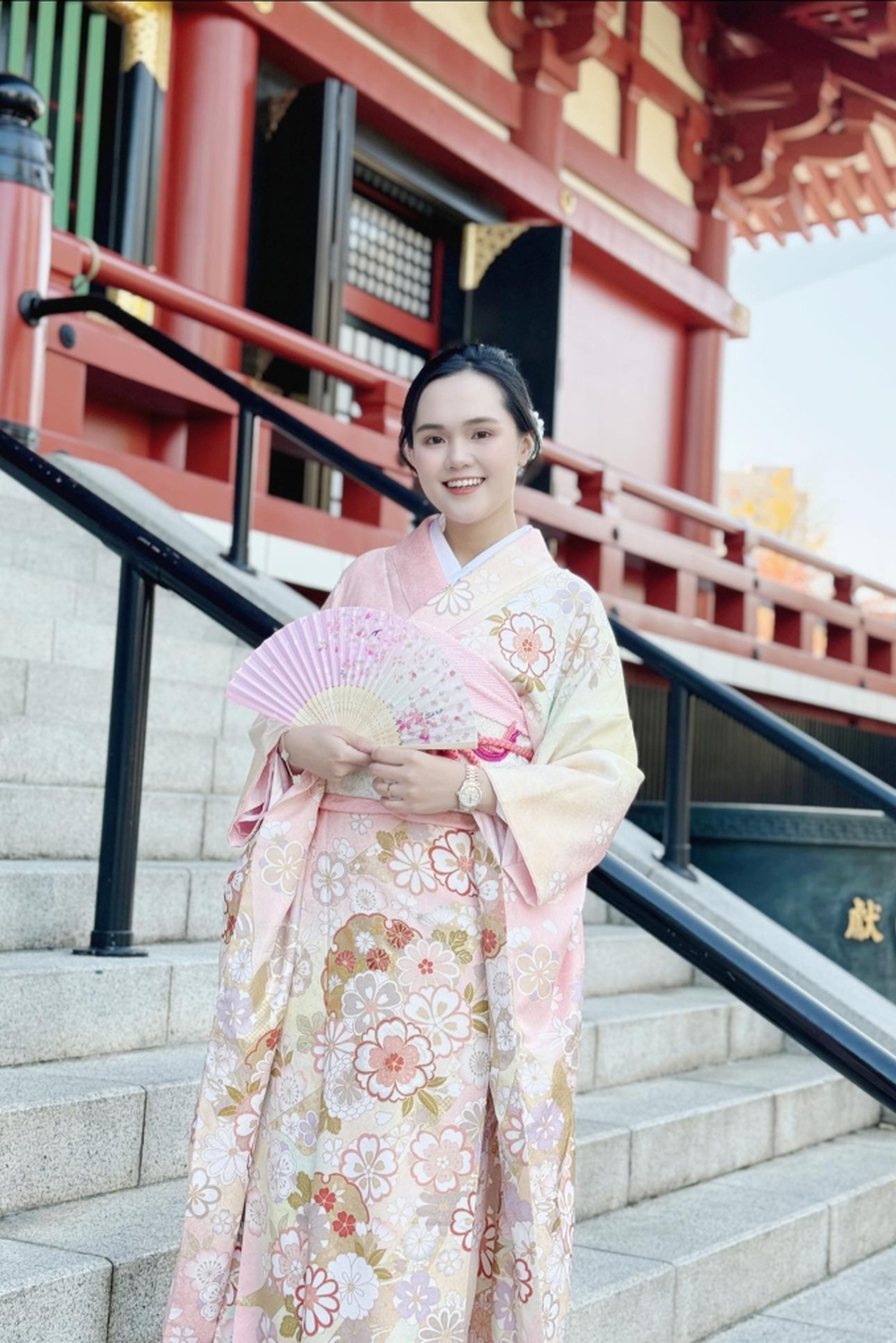 Quỳnh Anh khoe nhan sắc xinh đẹp như gái Nhật khi diện kimono, Duy Mạnh lập tức vào đánh dấu chủ quyền - Ảnh 1.