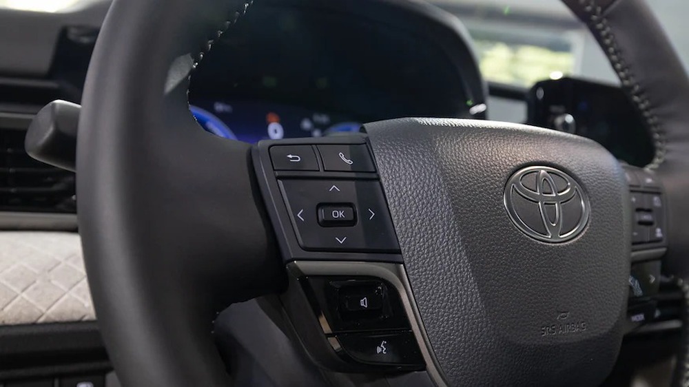 Báo Mỹ đánh giá nội thất Toyota Camry 2025: Hiện đại, dễ dùng, không còn cảm giác bị cắt trang bị với bản thấp - Ảnh 21.