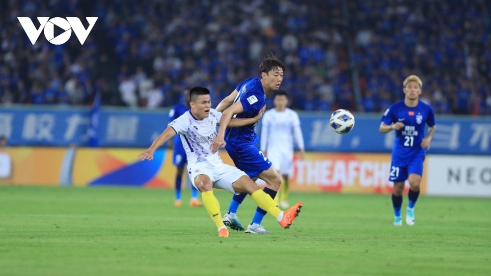 CLB Wuhan chạy đà hoàn hảo trước màn tái đấu Hà Nội FC - Ảnh 1.